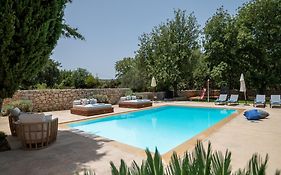 Villa Ellie - Heated Pool, Playground, Garden & Bbq!
