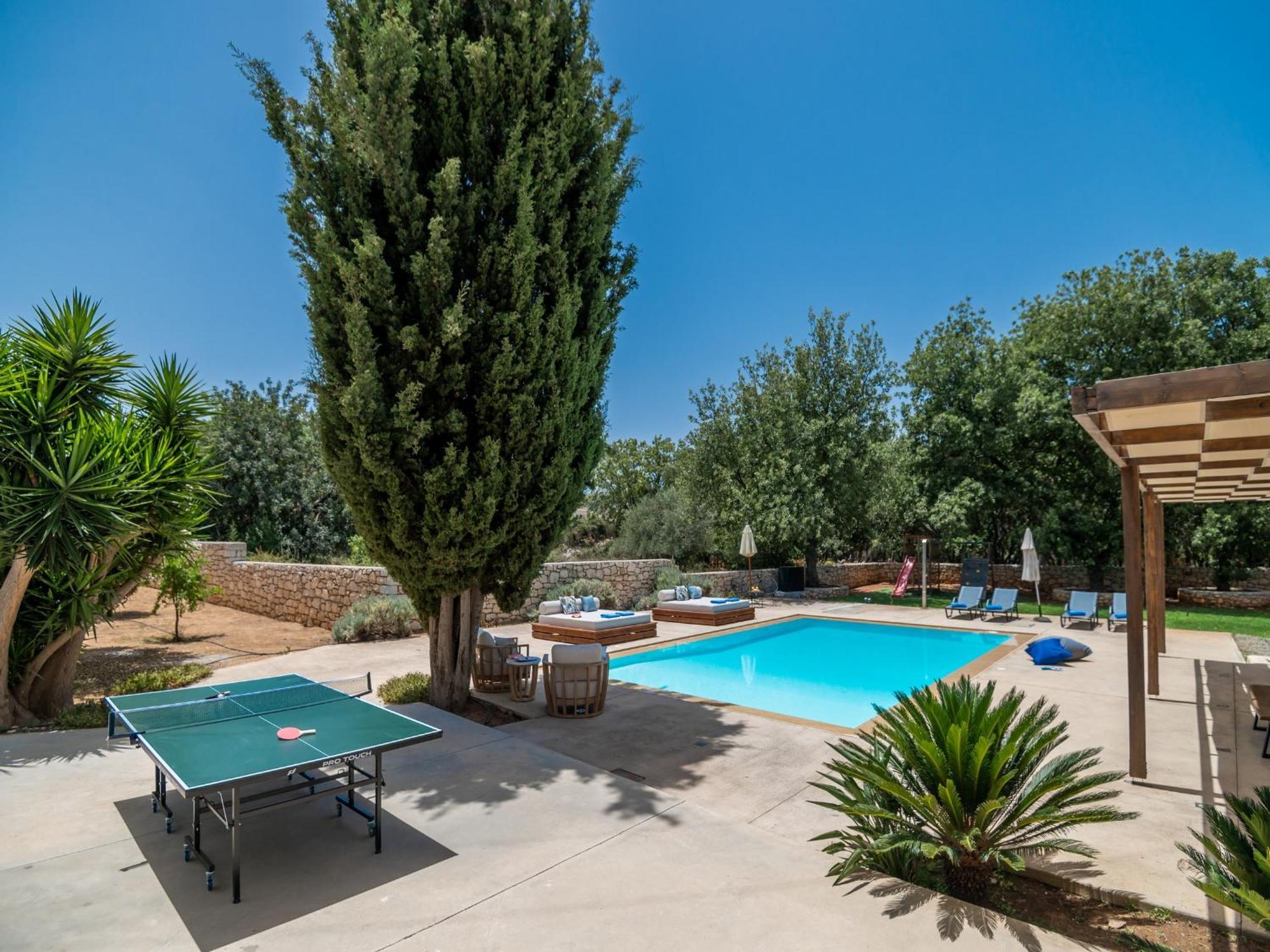 Villa Ellie - Heated Pool, Playground, Garden & Bbq! Vederoi Exterior photo