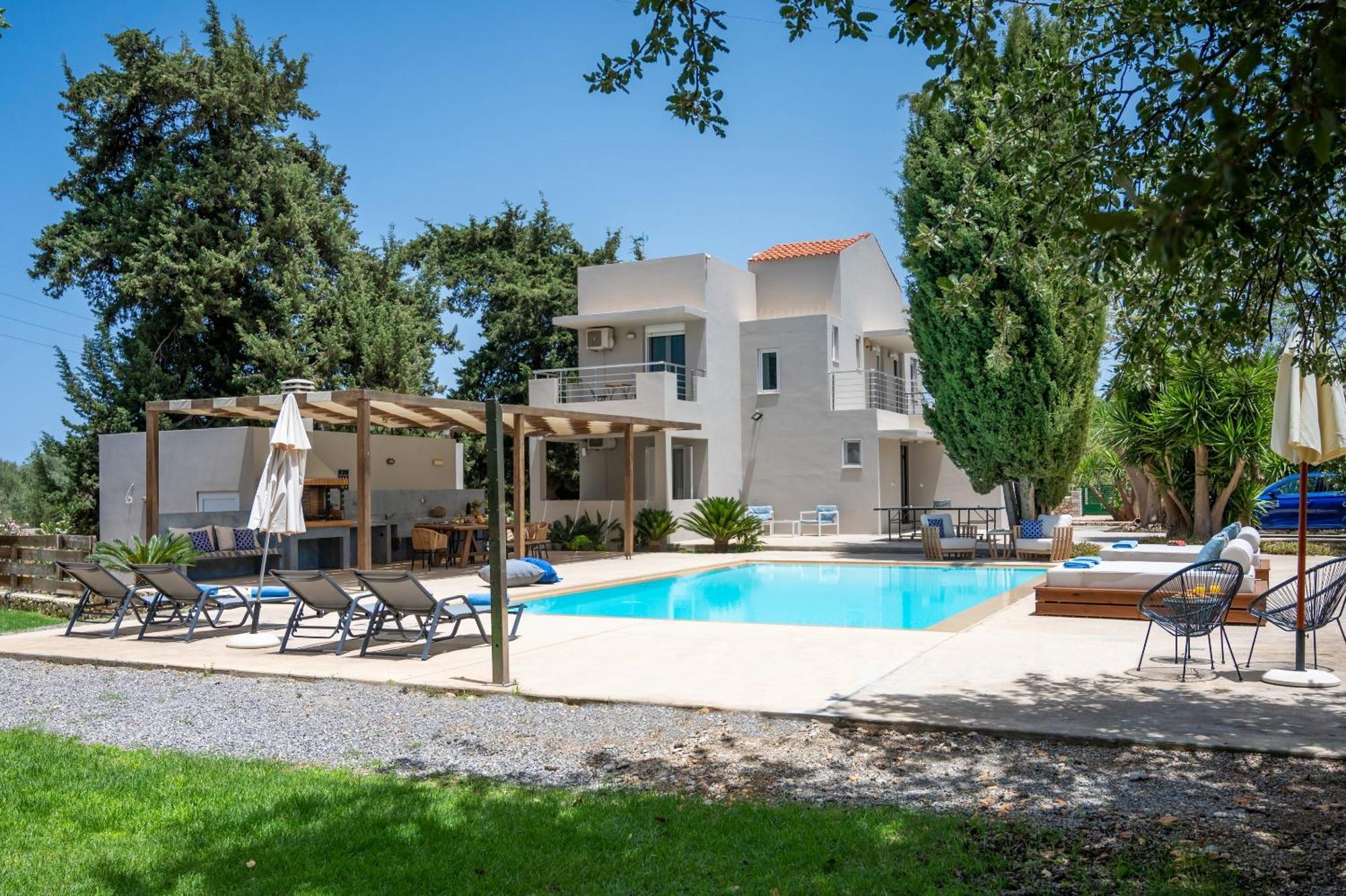 Villa Ellie - Heated Pool, Playground, Garden & Bbq! Vederoi Exterior photo