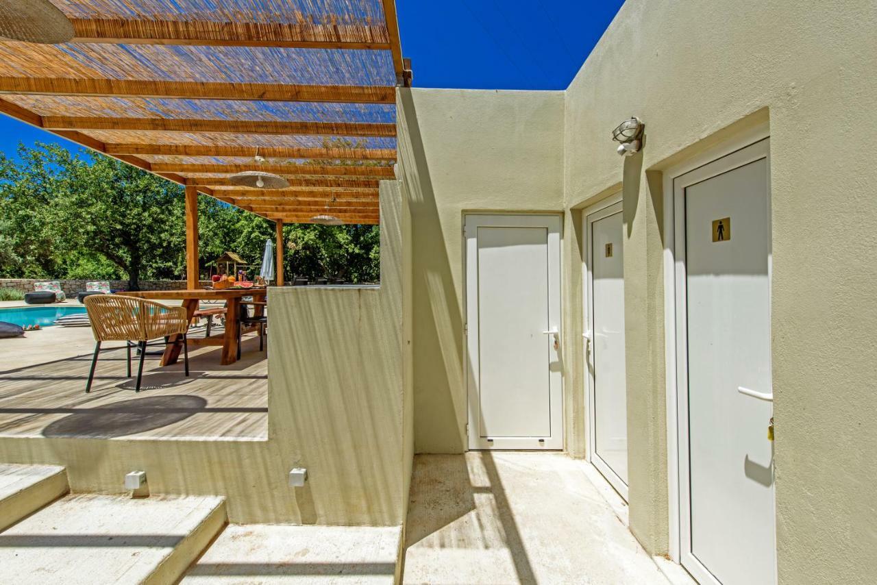 Villa Ellie - Heated Pool, Playground, Garden & Bbq! Vederoi Exterior photo